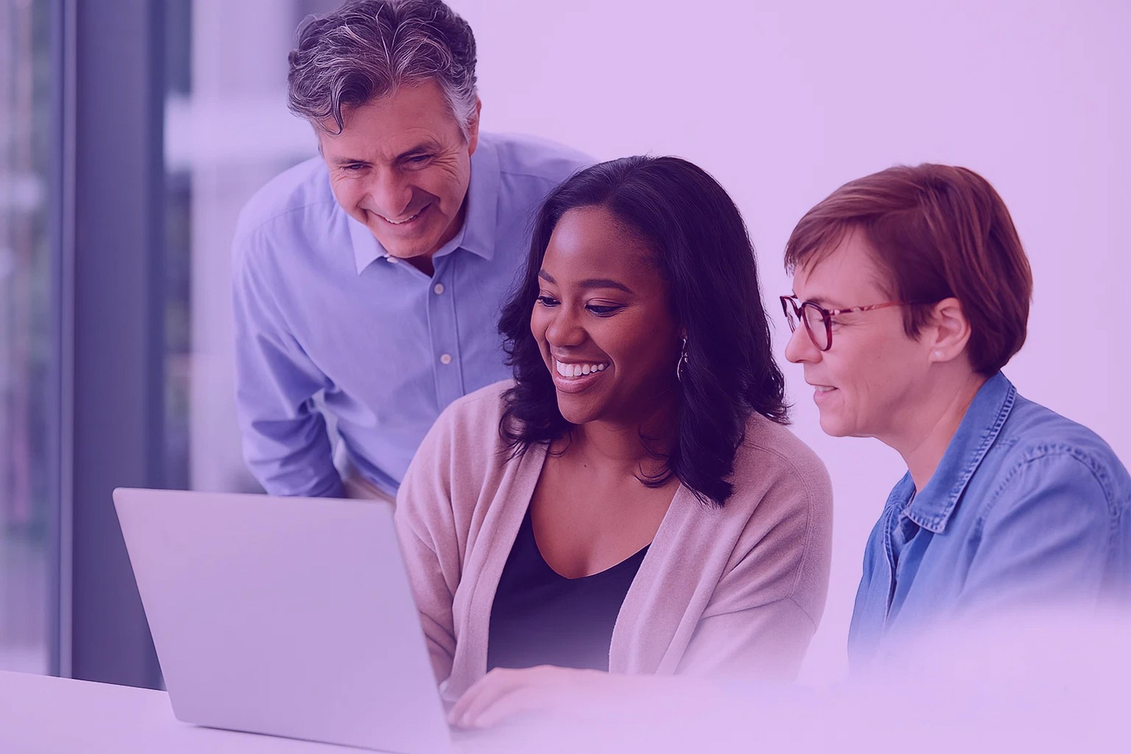 Profissionais colaborando